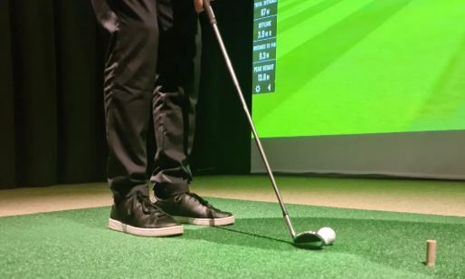 ゴルフレッスンやスクールがある練習場